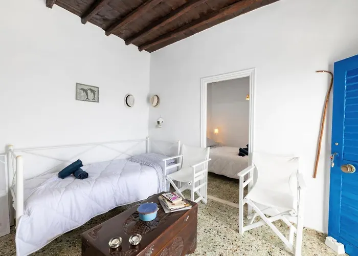 Pauvre Maison With Sea View Tatil Evi *