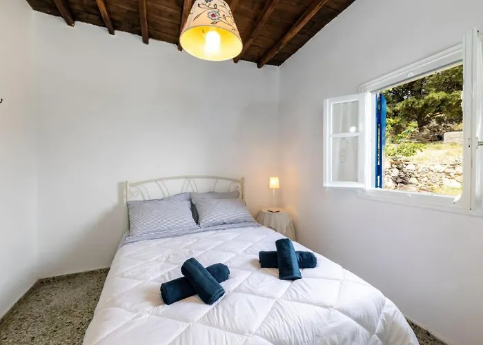 Pauvre Maison With Sea View Vakantiehuis